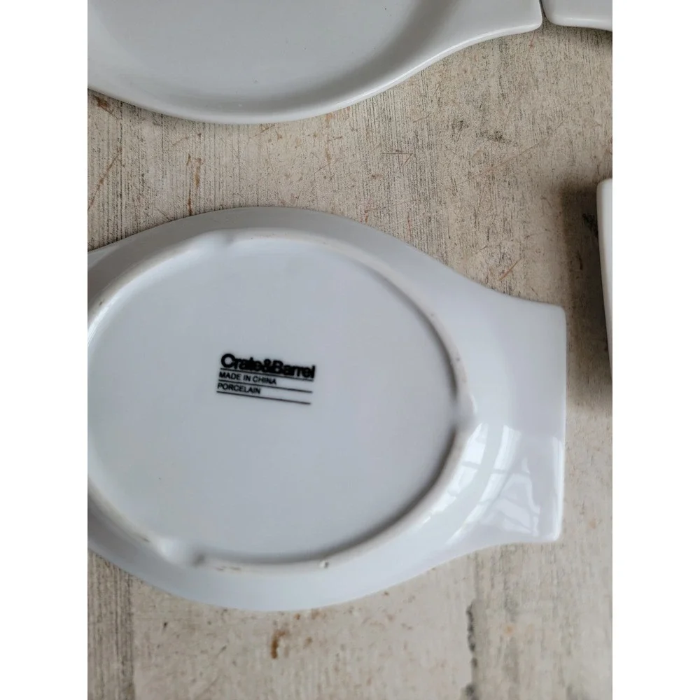 Crate Barrel white small porcelain under bowl plate oblong set‎ kitchen